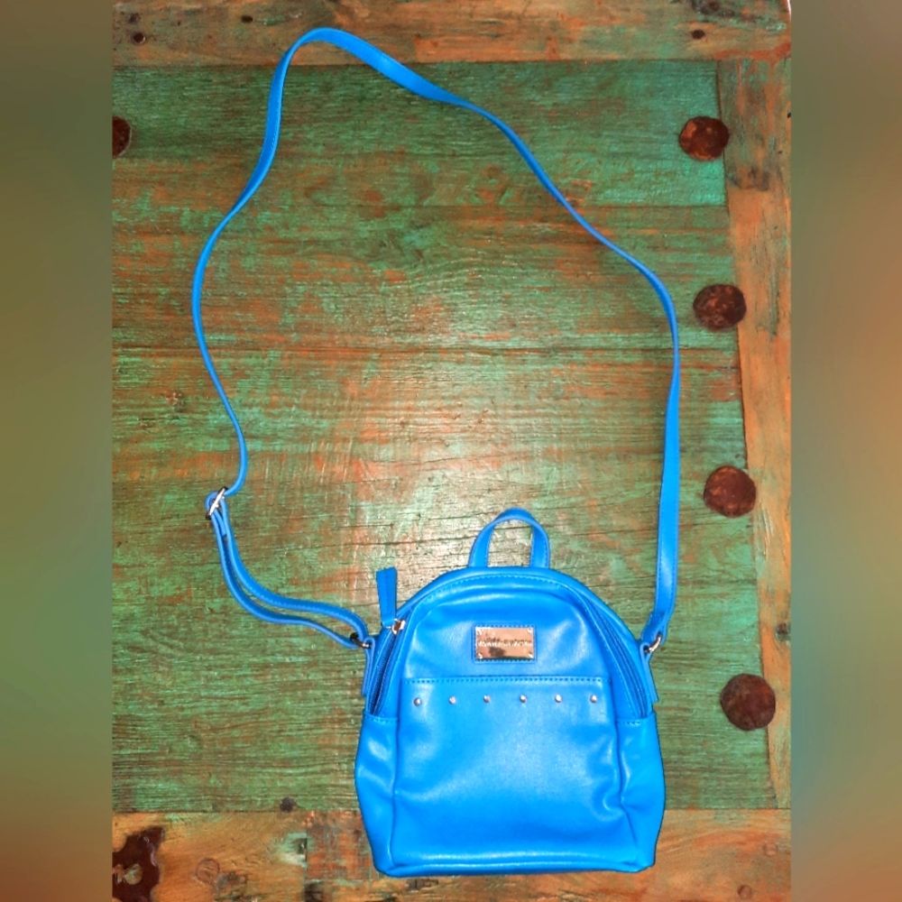 $ Tommy Hilfiger royal blue mini backpack purse excellent used condition - Picture 2 of 10